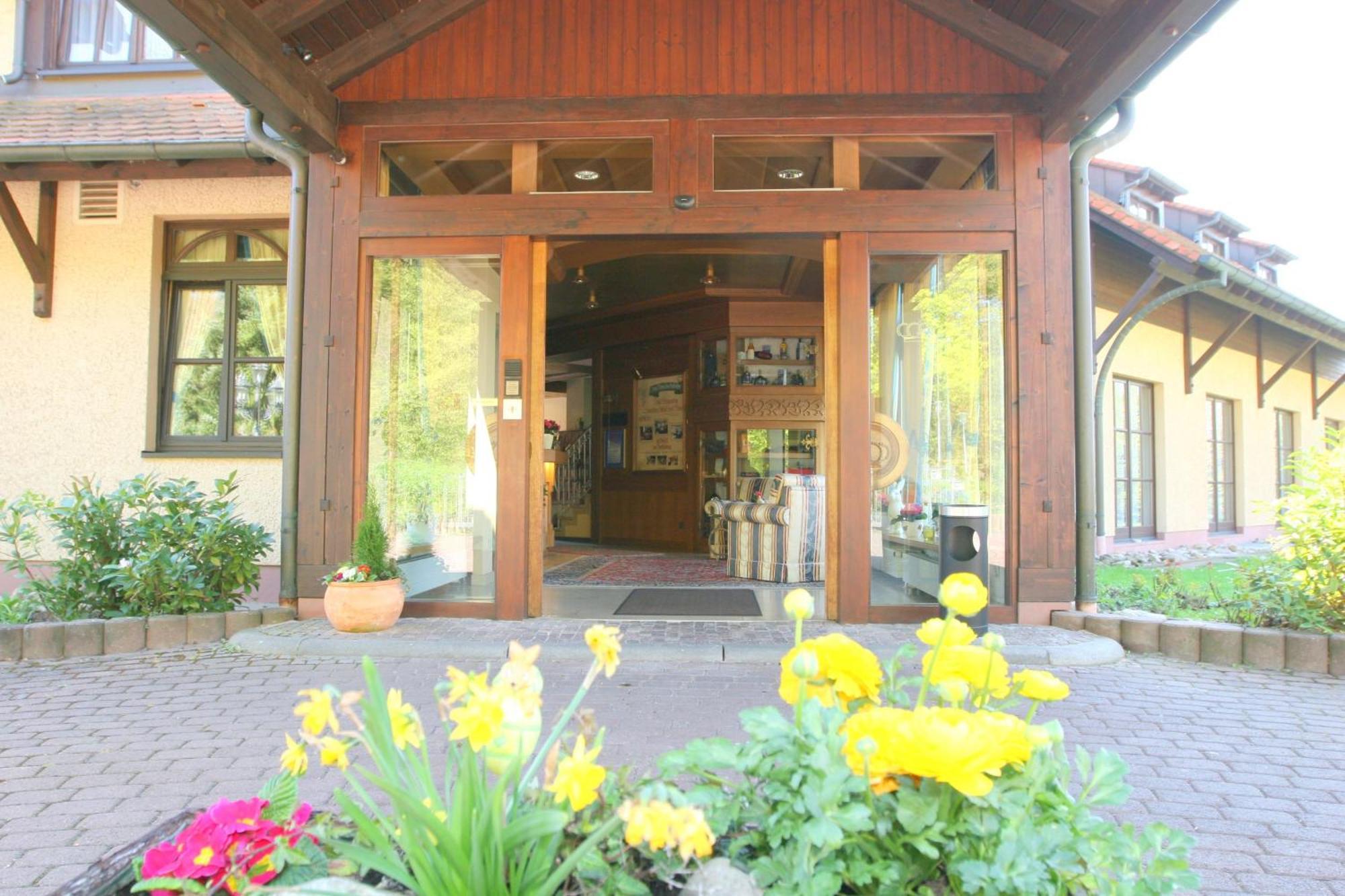 Krone Am Park - Gaestehaus Des Hotel Krone Alzenau in Unterfranken Kültér fotó
